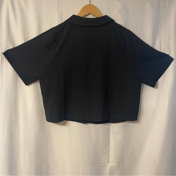 Bu Young 3XL Black Cropped Tee - Picture 2 of 3